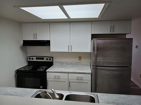 3rd image of 1201 Todd Ln #B