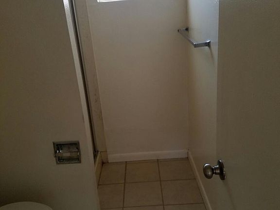 4th image of 1914 Gold Ave SE APT 5
