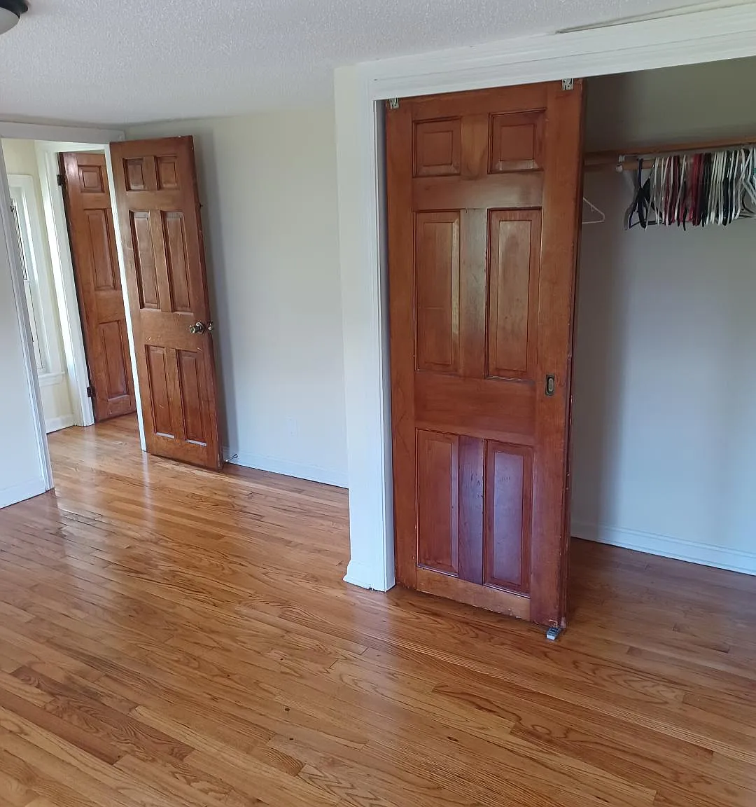 2 bed, 950 sqft, $1,600 — Photo 3