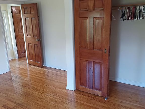 3rd image of 15 White St #15