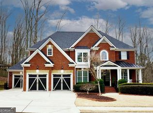 333 Ashleigh Walk Pkwy, Suwanee, GA 30024