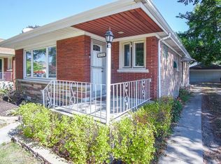 10241 S Saint Louis Ave, Evergreen Park, IL 60805