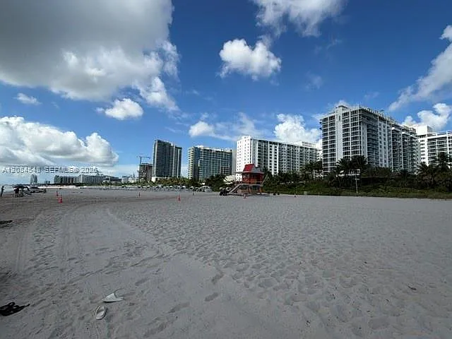 The Riviera Condo — Photo 3