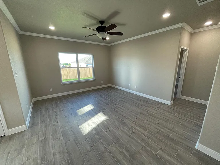 1427 Black Kettle Trl — Photo 3