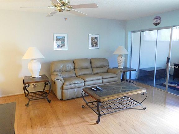 4th image of 2832 Sherbrooke Ln APT B