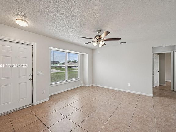 5th image of 846 SE Cavern Ave