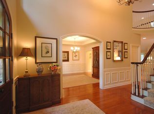 8210 Chippenham Dr, Dublin, OH 43016