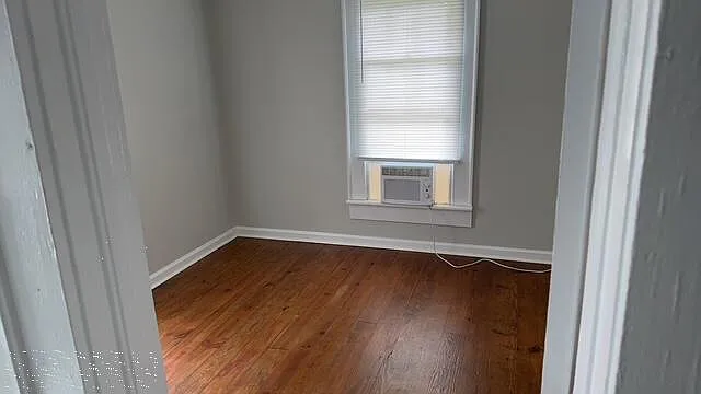 140 Cedar Ave — Photo 6