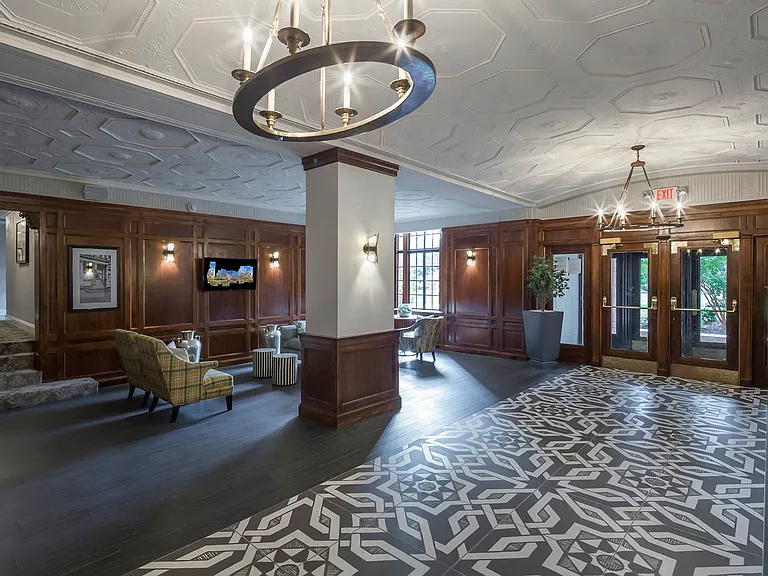 Alden Park Luxury Apartments — Photo 26