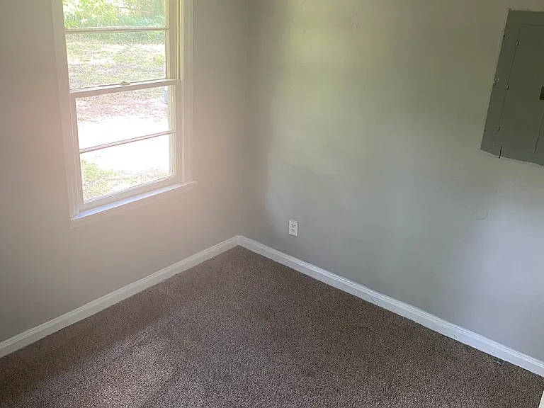 2543 Ivey Rd — Photo 6