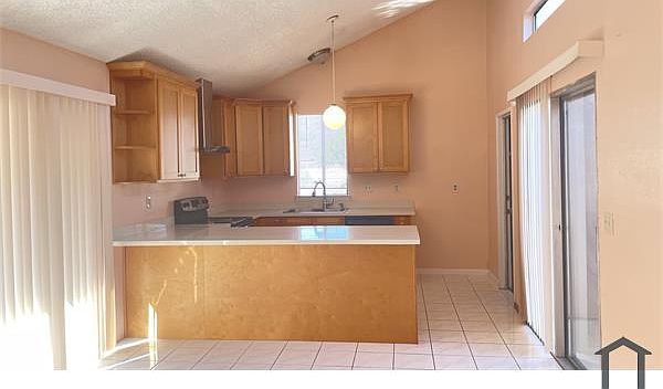 2nd image of 1387 Sunnycrest Cir