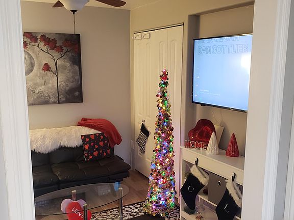 Small stepdown livingroom about 100 sf. feet from kitchen