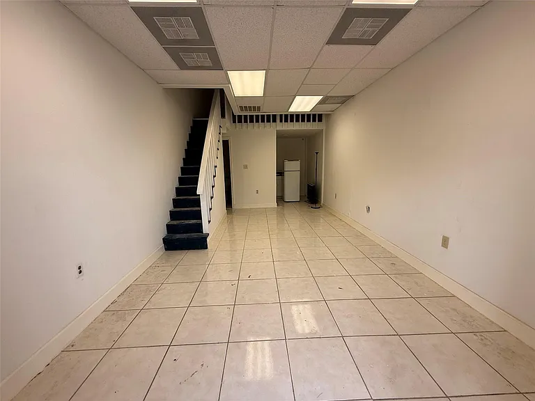 5914 Cullen Blvd — Photo 5