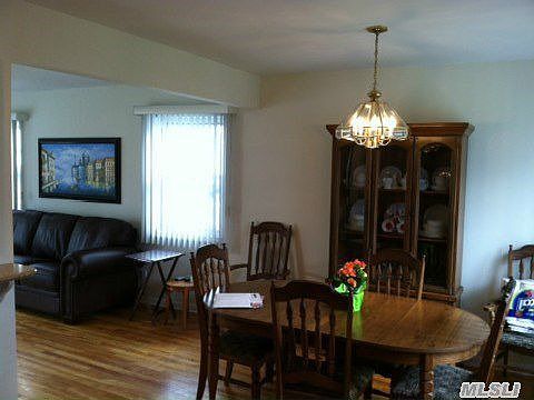 5th image of 143 Birchwood Dr