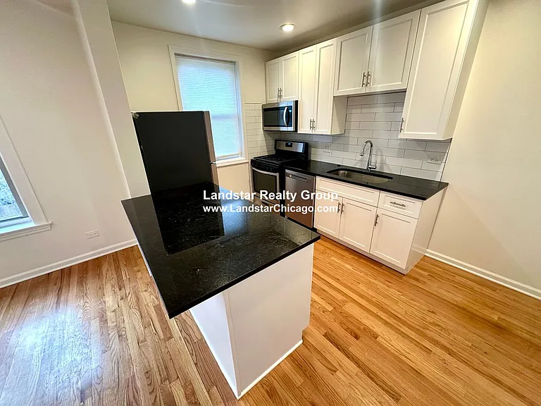 1750 W North Shore Ave #1 — Photo 2