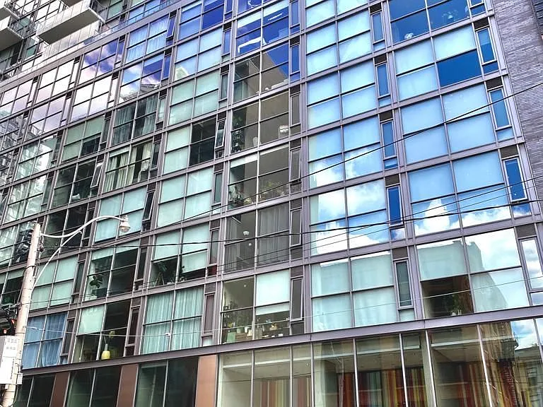 25 Oxley St #303 — Photo 3