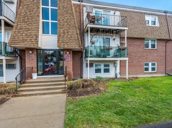80 Damon Rd APT 5104, Northampton, MA 01060