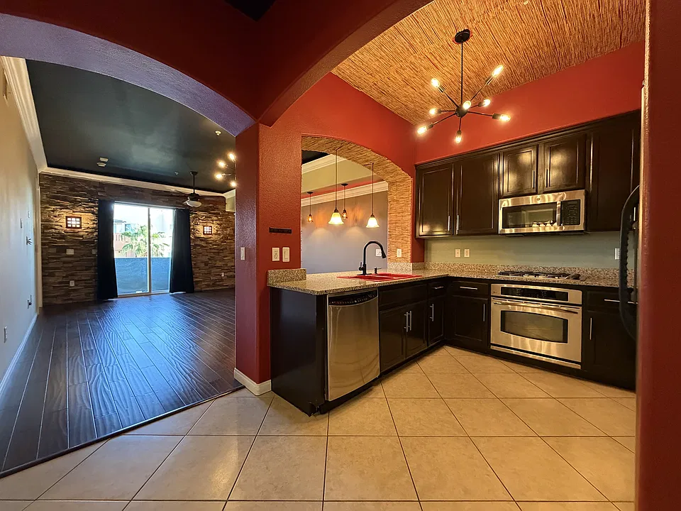 62 E Serene Ave #304