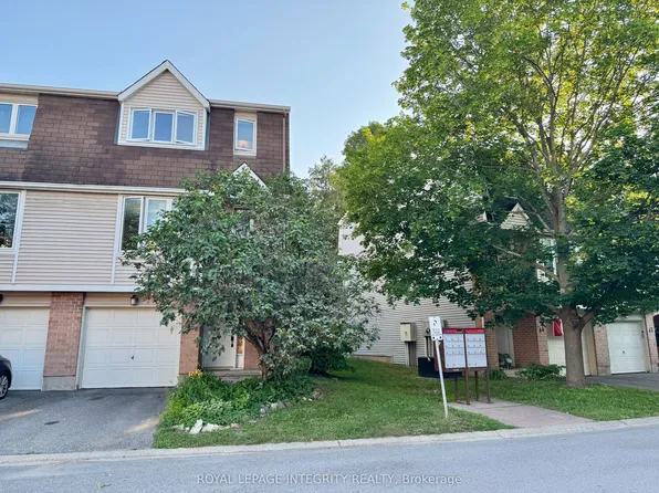 46 Lightfoot Pl, Ottawa, ON K2L 3M2