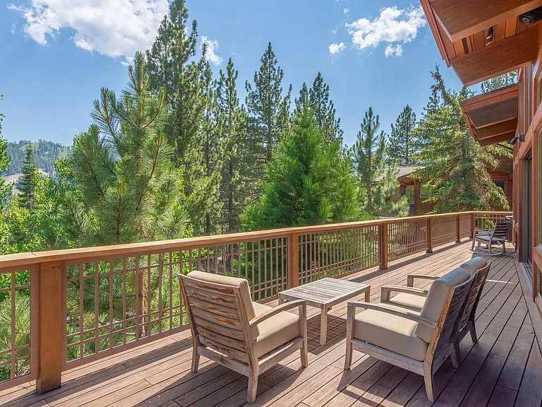 568 Hidden Lake Ct — Photo 48