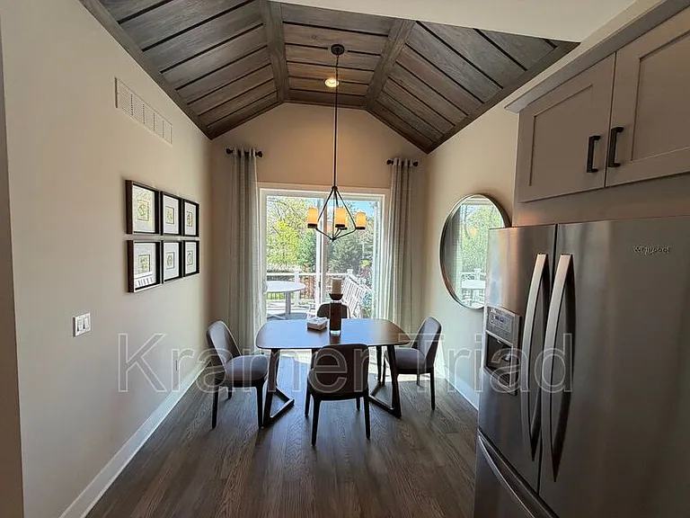 7889 Arimoore Dr — Photo 10