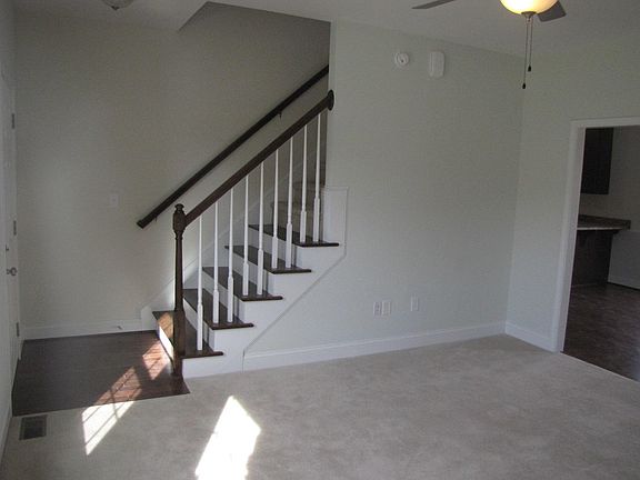 4th image of 4158 Faircrest Ln