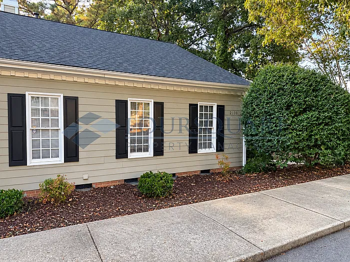 3 bed, 2.0 bath, 1179 sqft, $1,797 — Photo 3