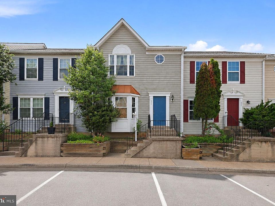 1st image of 305 Moseby Ct