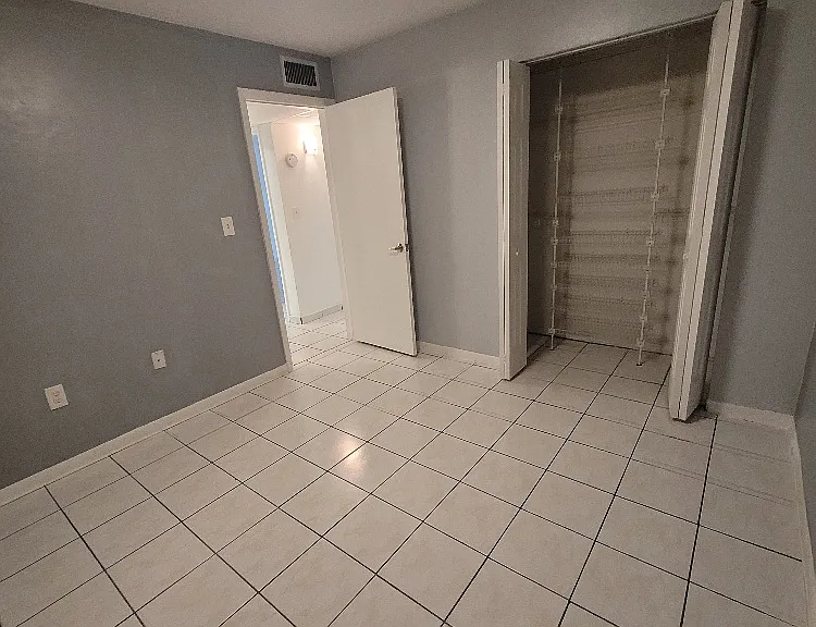 2460 SW 18th Ave #1111 — Photo 9