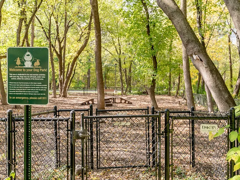 PET FRIENDLY