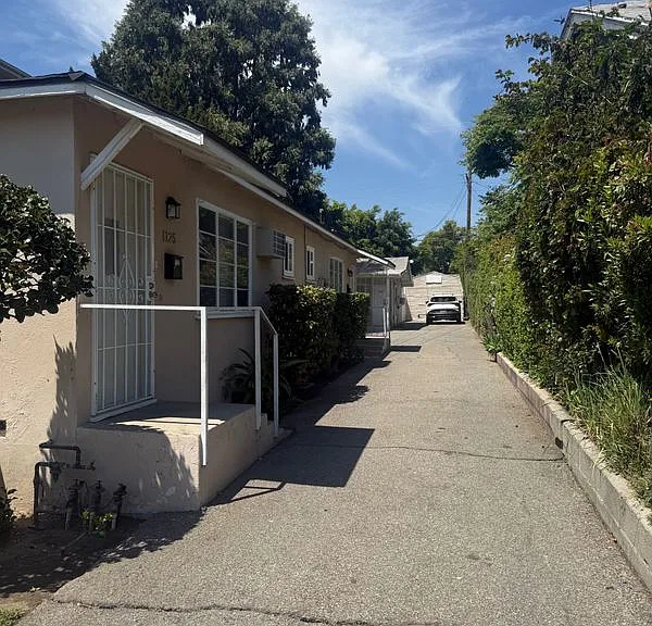 1125 Elm Ave — Photo 1