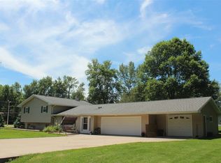 N1523 Skyline Dr, Greenville, WI 54942