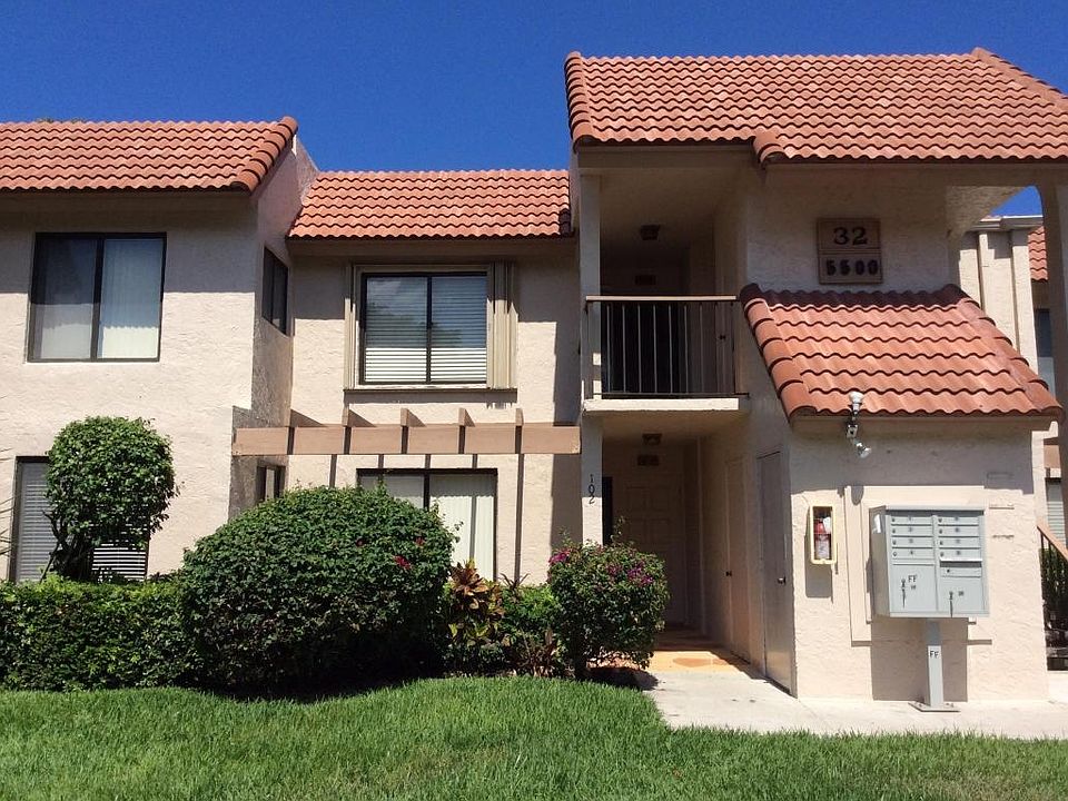 1st image of 5500 Fairway Park Dr APT 102