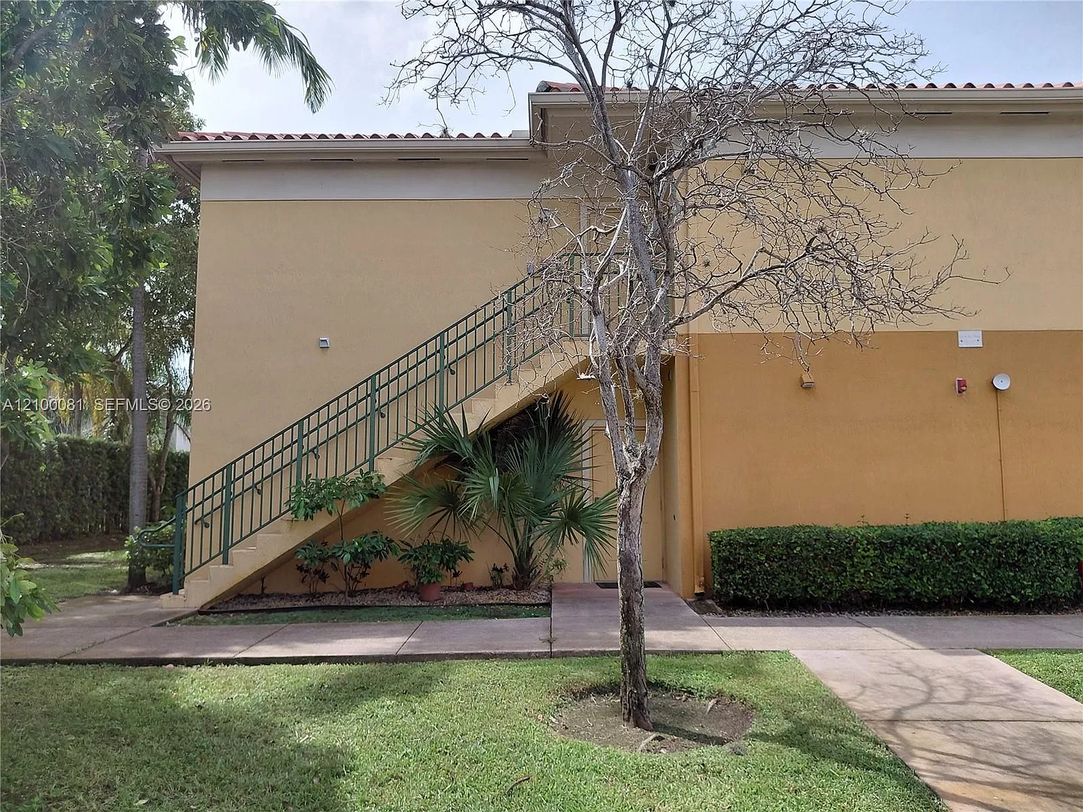Palm Gardens At Doral Con — Photo 3