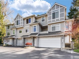 6557 SE Cougar Mountain Way #3, Bellevue, WA