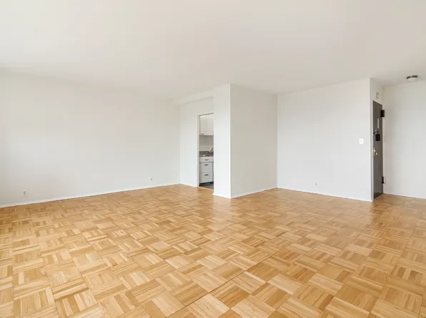 1 Fordham Hill Oval image 5 of 15