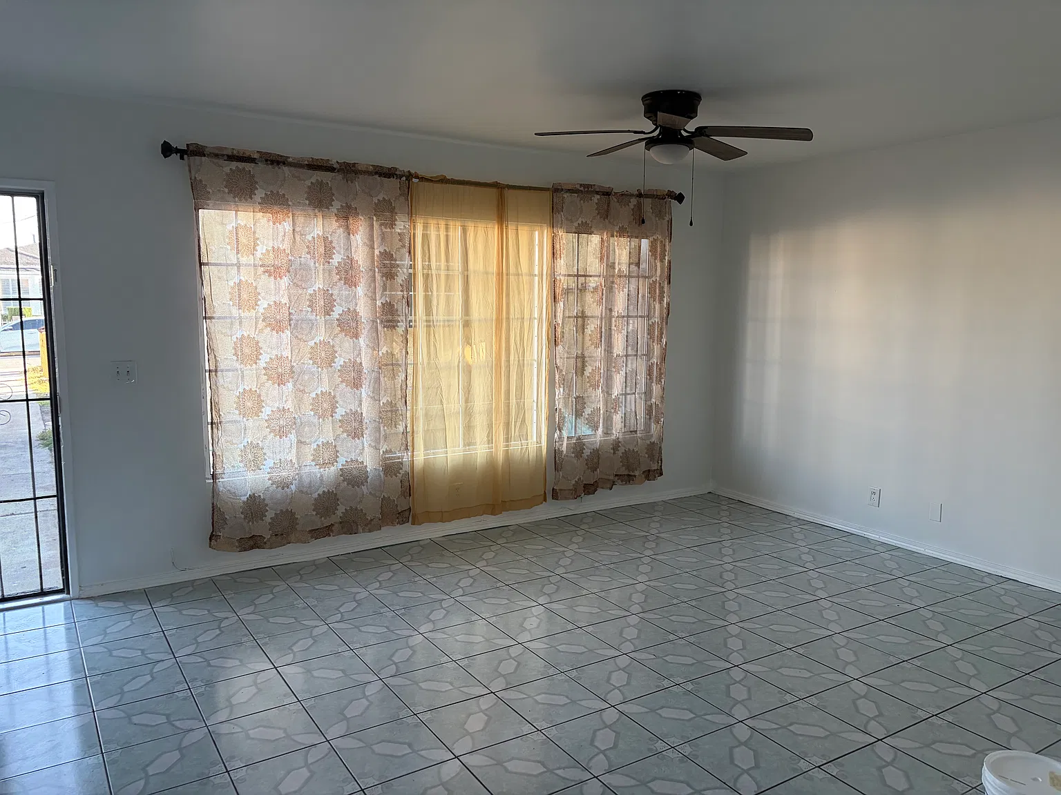 2 bed, $2,500 — Photo 4