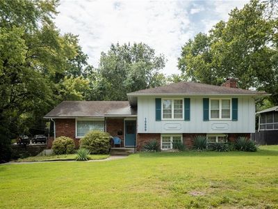 10809 E 31st St, Independence, MO, 64052