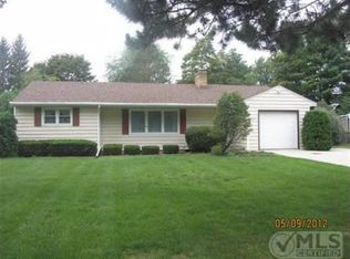 1071 Passolt St, Saginaw, MI