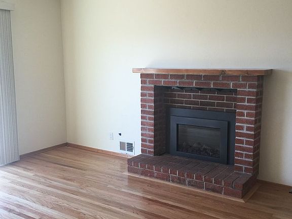 2nd image of 2111 Valleywood Dr