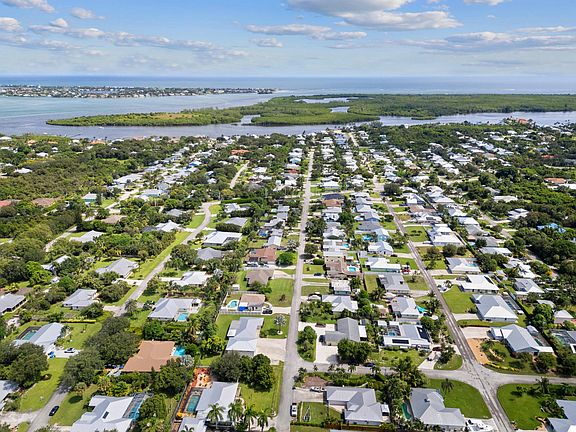 2nd image of 4227 SE Glades Avenue