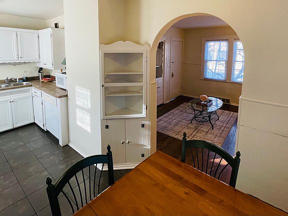 2nd image of 2587 Sunnyknoll Ave
