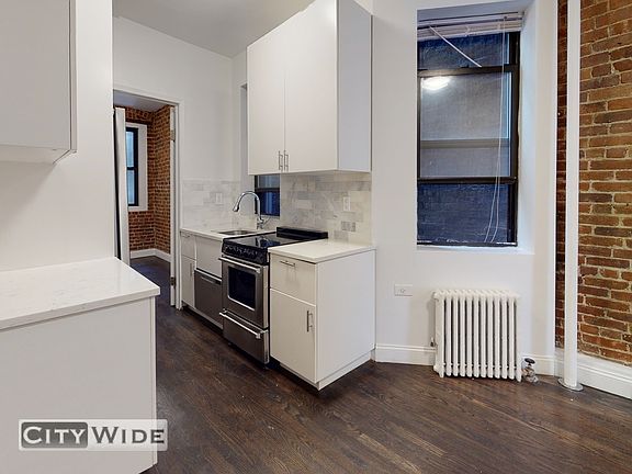 4th image of 319 E 83rd St #3B