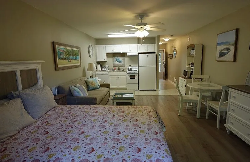 415 Ocean Creek Dr — Photo 3