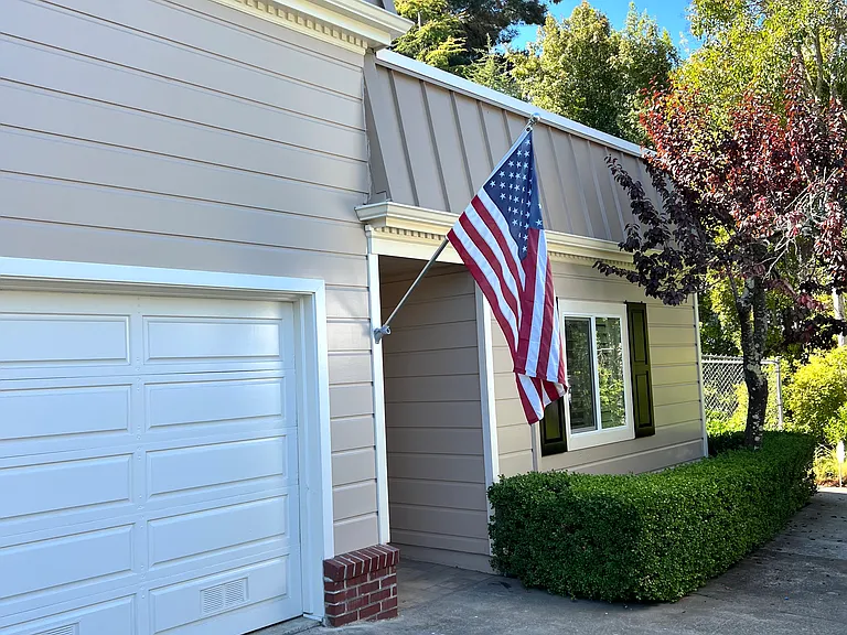 20 Bluebell Ln #B — Photo 2