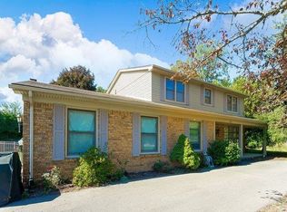 1890 Ludgate Ln, Rochester Hills, MI 48309