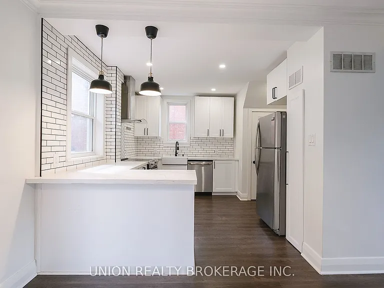 87 Midland Ave — Photo 6