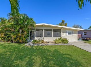 2015 Holiday Ln, Naples, FL 34104