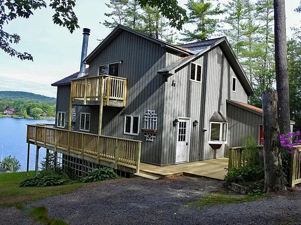 286 Rustics Road, Castleton, VT 05735