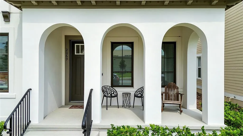3 bed, 2.5 bath, 2266 sqft, $4,500 — Photo 2
